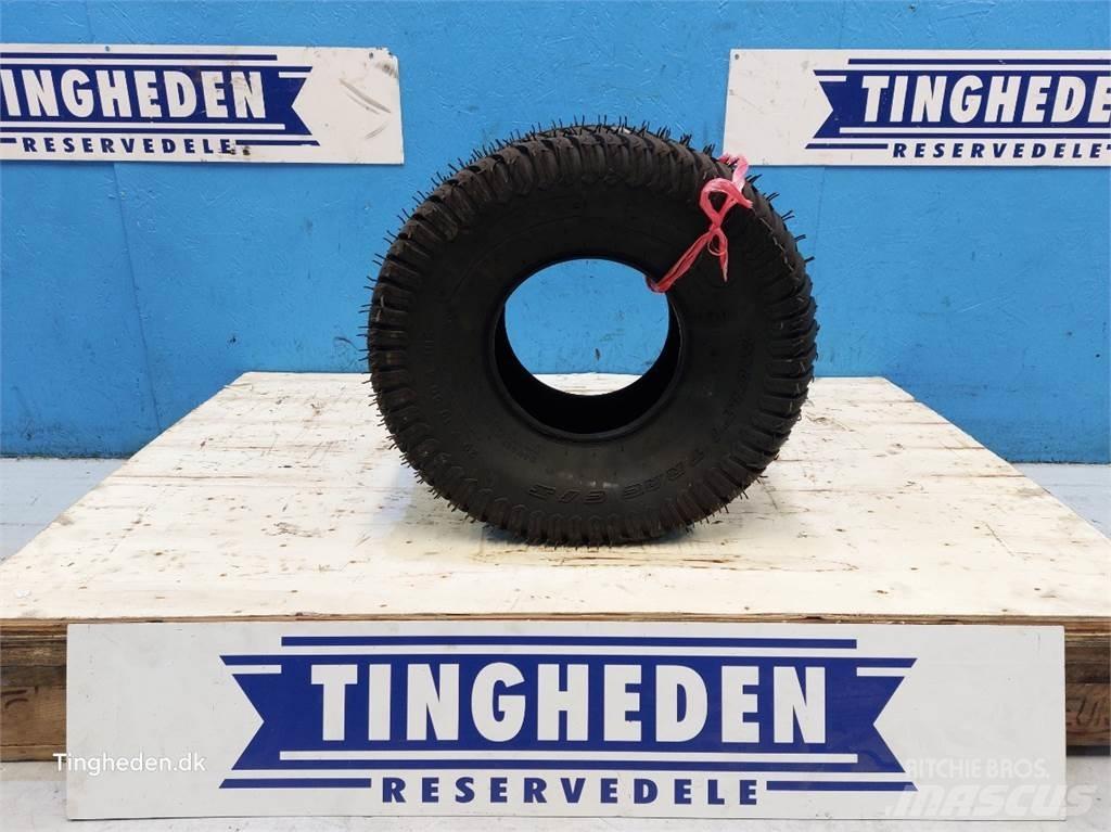  8 20x10.00-8 Banden, wielen en velgen