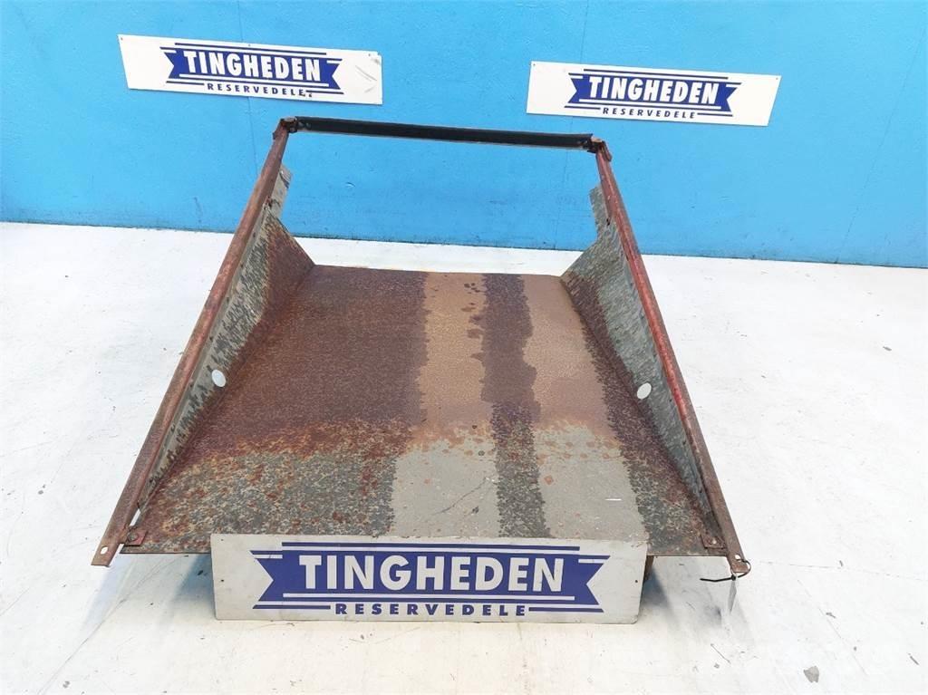 CASE 1660 Zand- en zoutstrooimachines