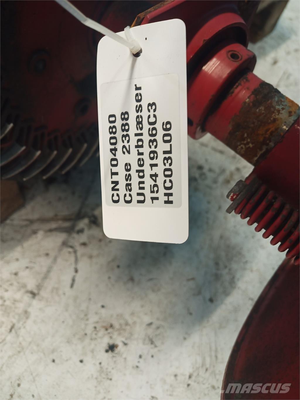 CASE 2388 Zand- en zoutstrooimachines