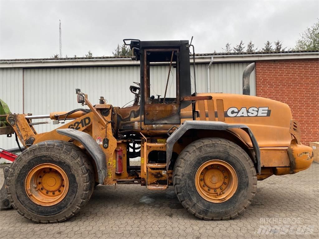 CASE 621D Wielladers