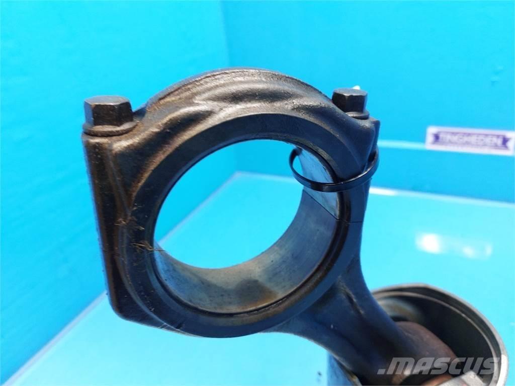 CASE 7010 Motoren