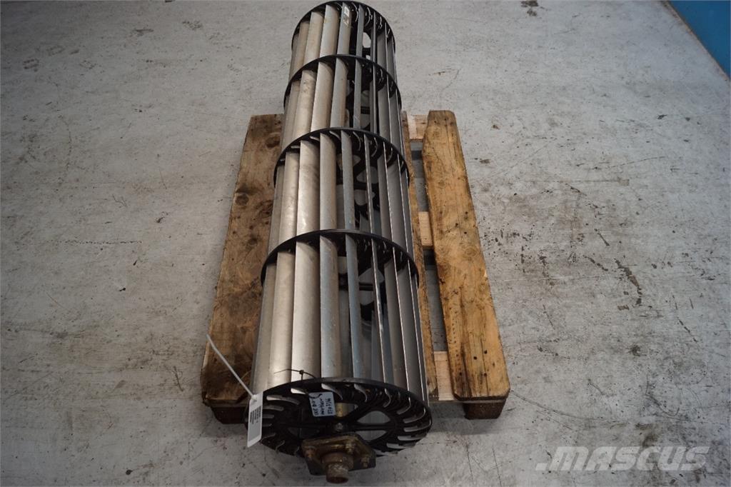 CASE 8010 Zand- en zoutstrooimachines