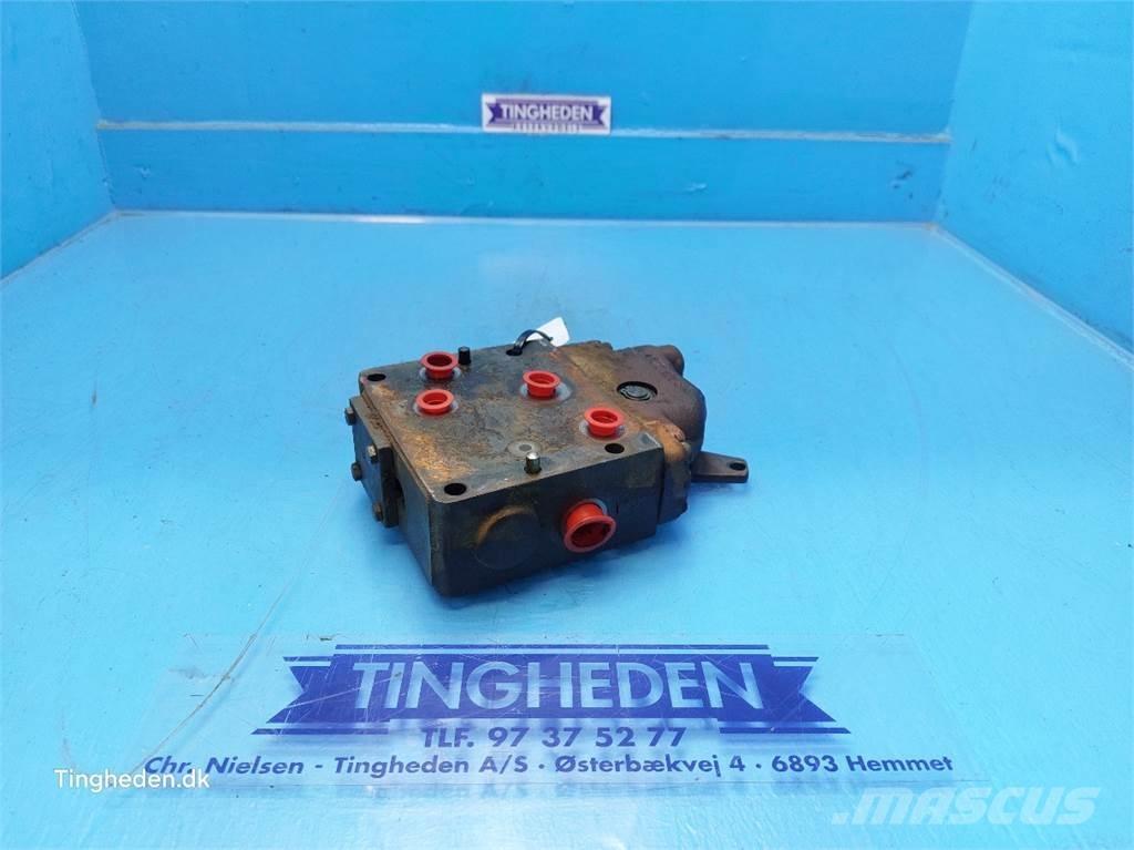 CASE 844XL Hydraulics