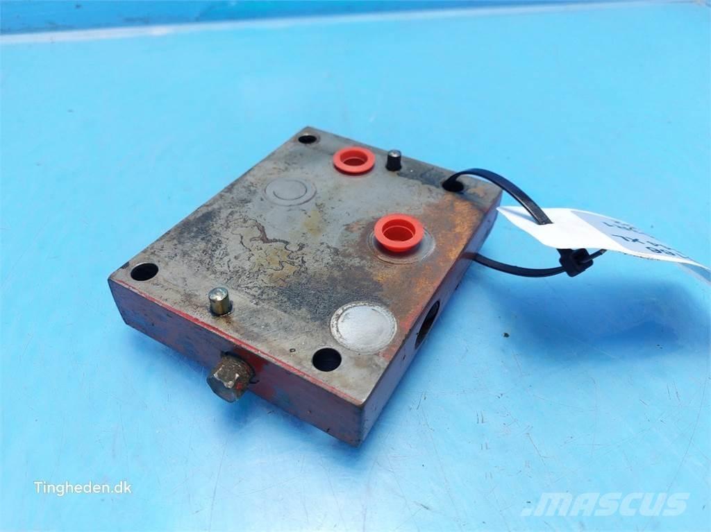 CASE 844XL Hydraulics