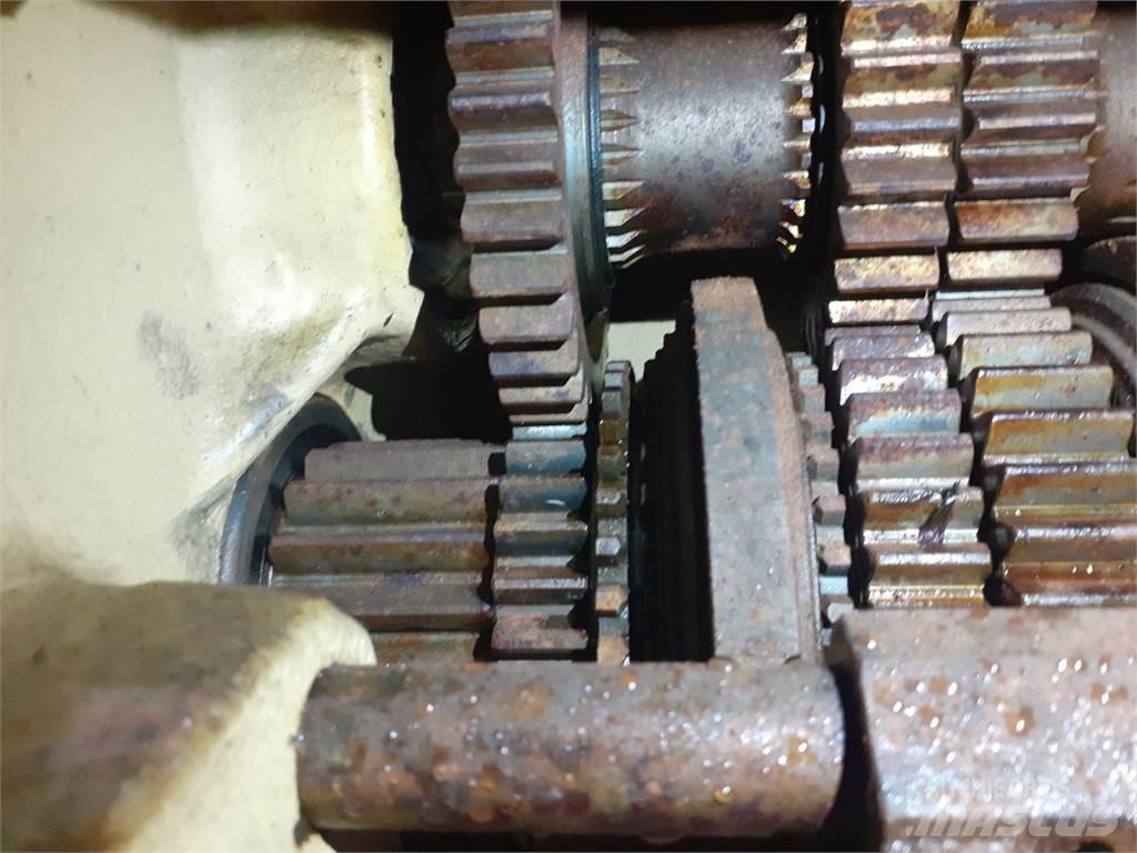 Deutz 4075 Transmissie