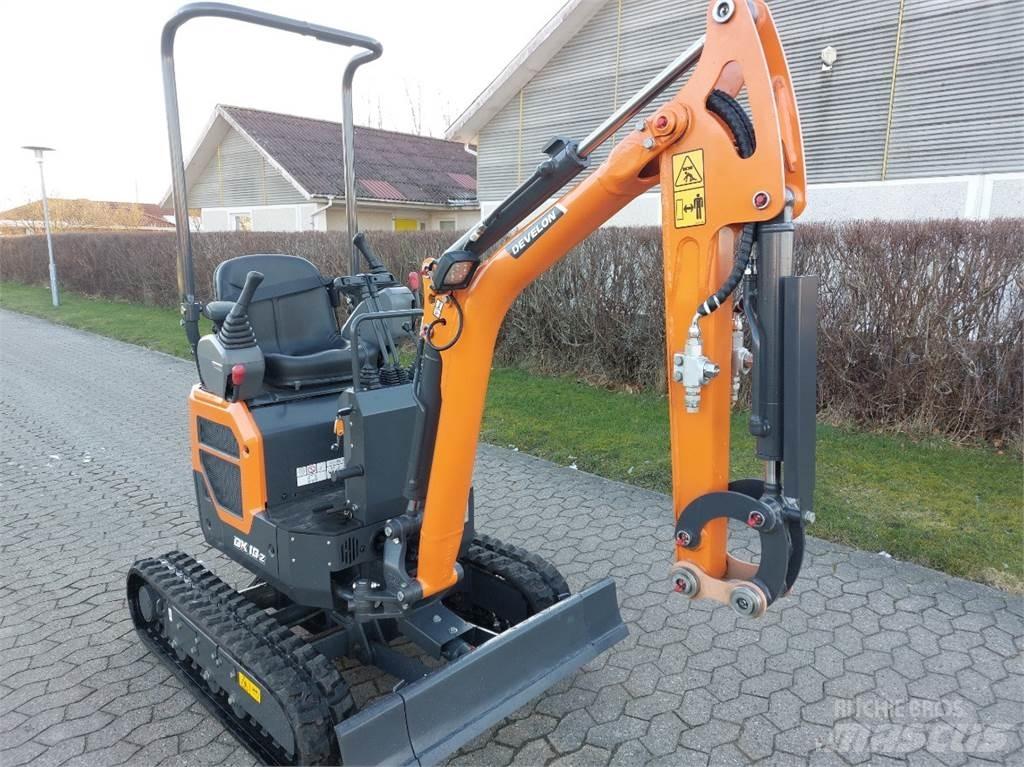 Develon DX10-7 Minigraafmachines < 7t
