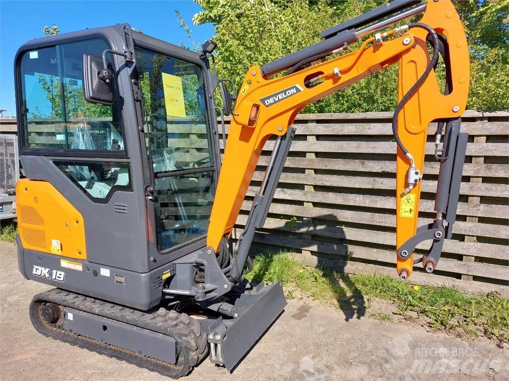 Develon DX19-7 Minigraafmachines < 7t