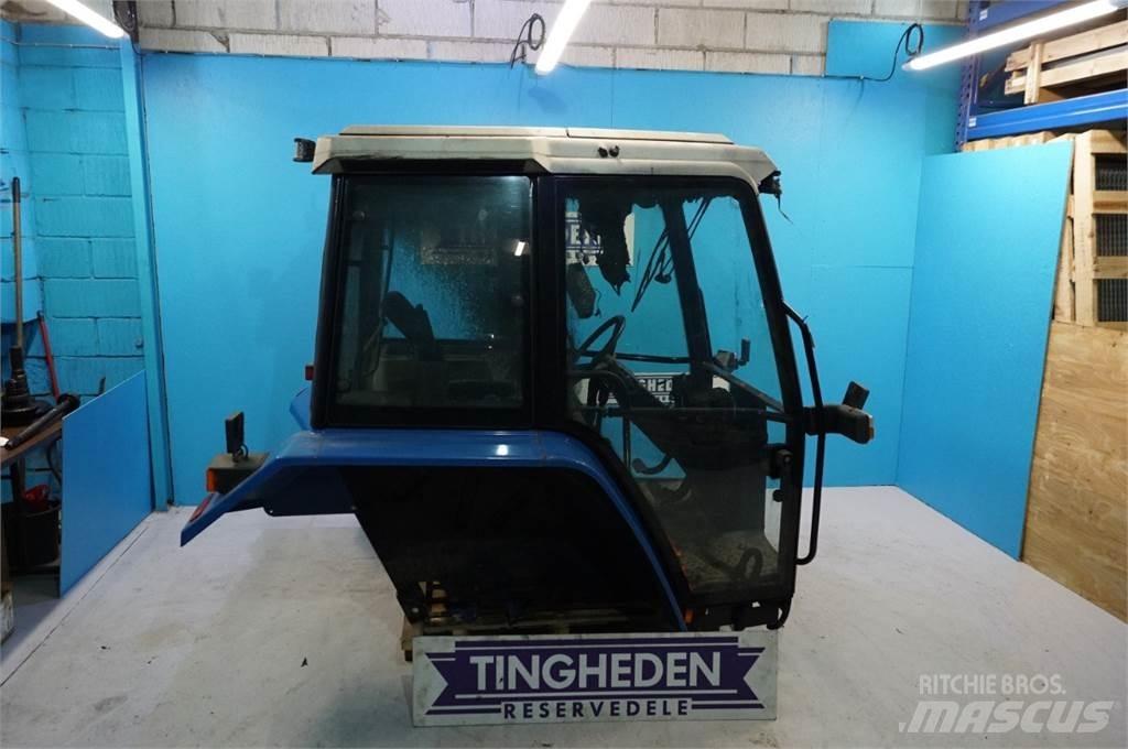 Ford 6640 Cabine en interieur