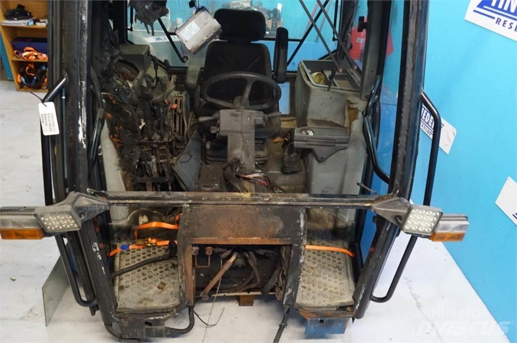 Ford 6640 Cabine en interieur