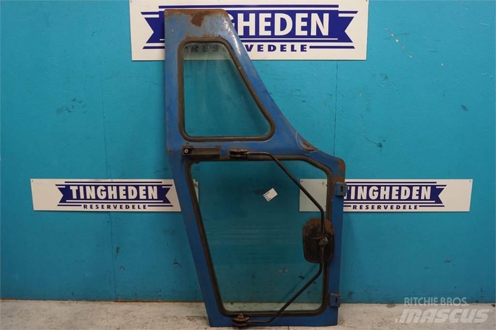 Ford 7710 Cabine en interieur