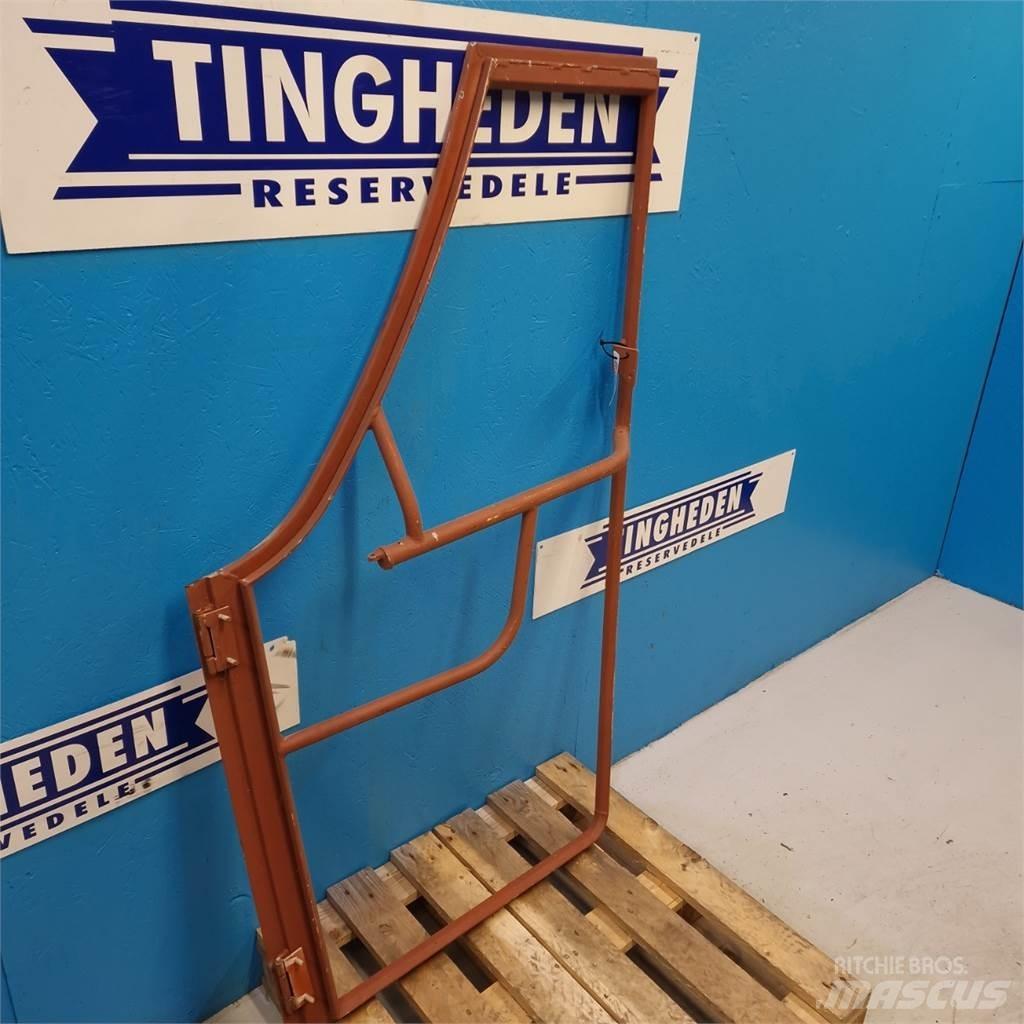 Ford 7740 Cabine en interieur