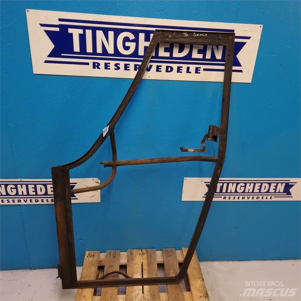 Ford 7740 Cabine en interieur