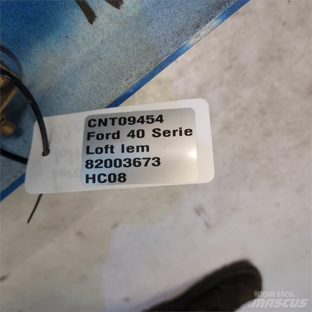 Ford 7740 Cabine en interieur