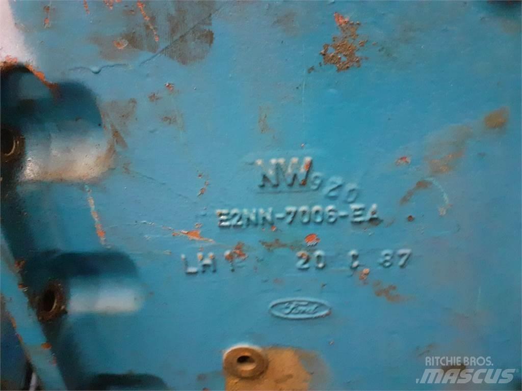 Ford 8210 Transmissie