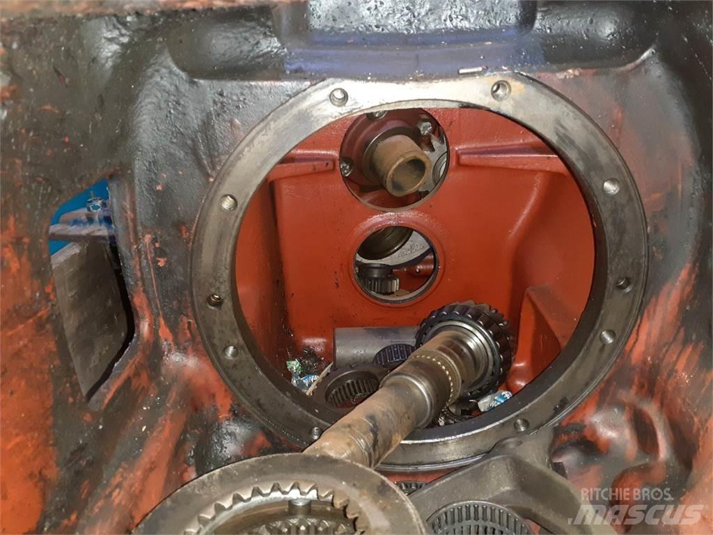 Ford 8210 Transmissie