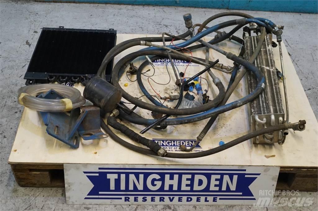Ford 8210 Cabine en interieur