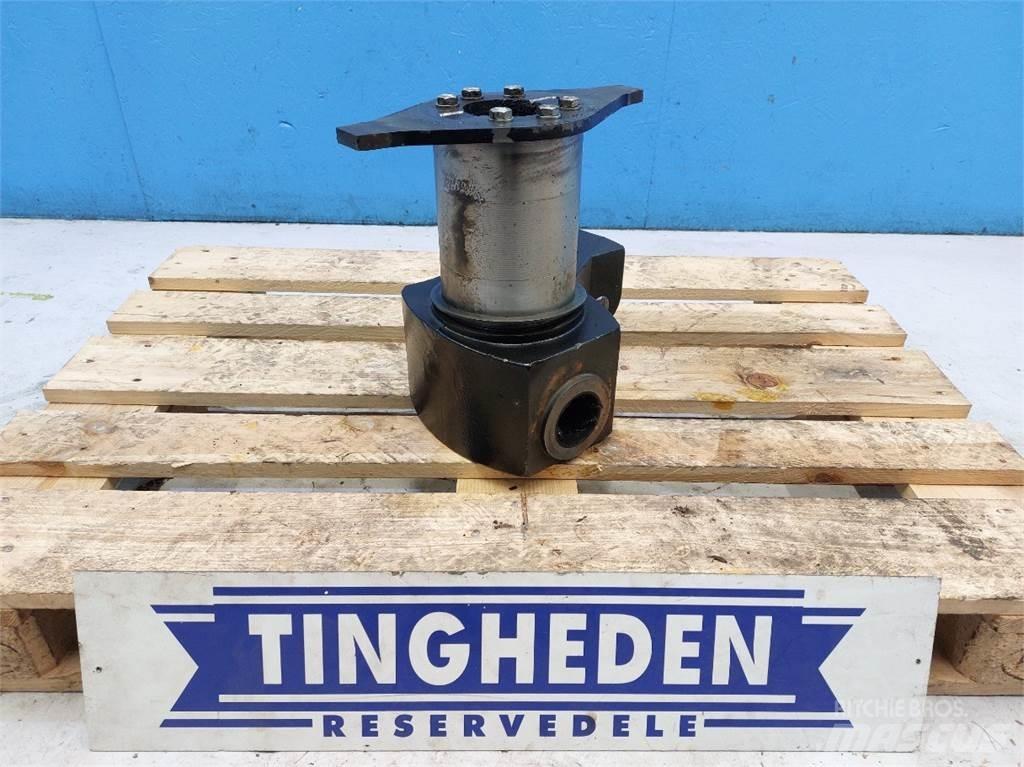 Gehl AL750 Puinbakken