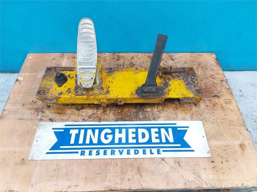  Hannonag 44C Hydraulics