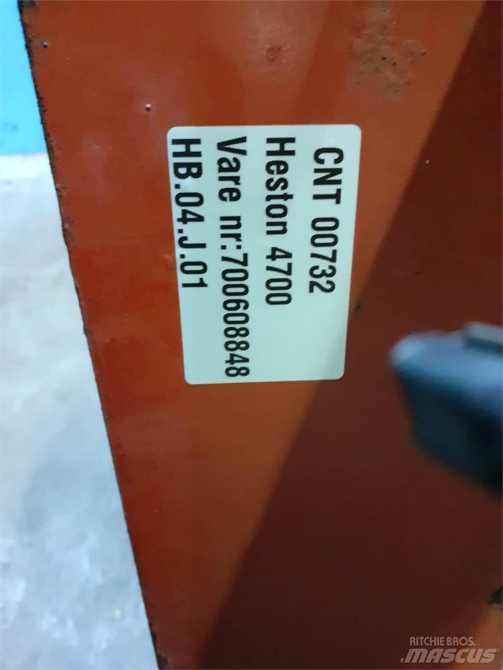 Hesston 4700 Balenklemmen