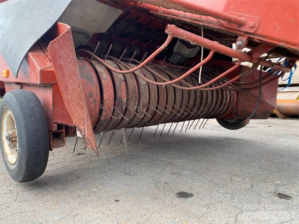Hesston 4700 Vierkante balenpers
