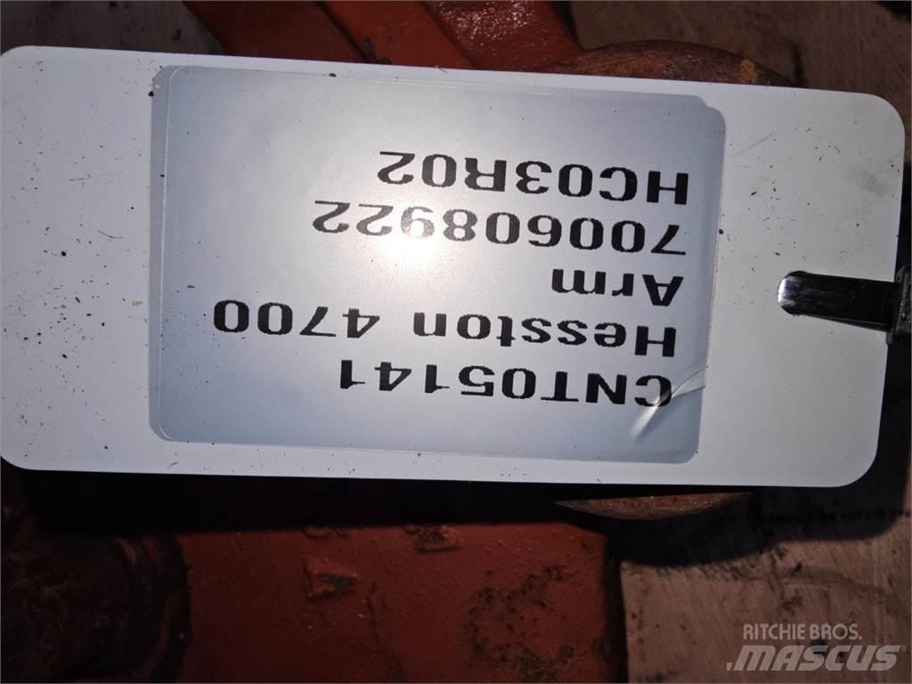 Hesston 4700 Balenklemmen