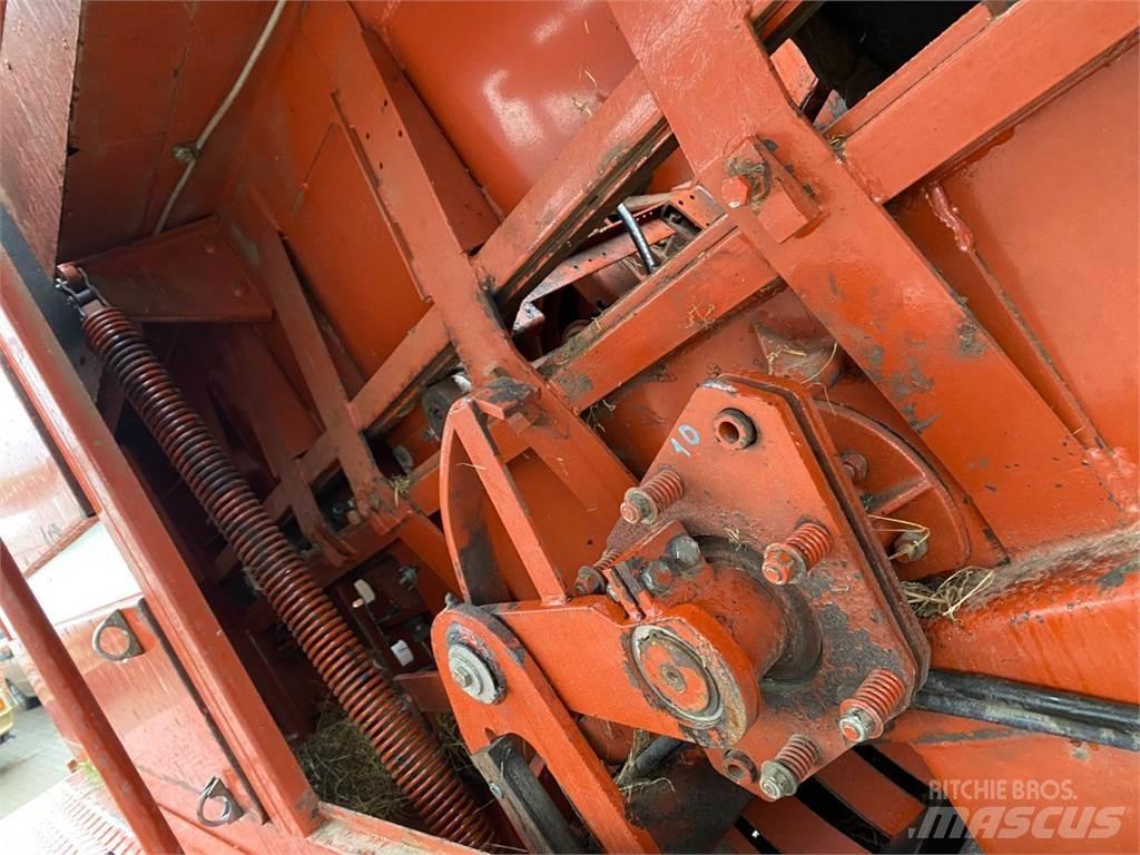 Hesston 4700 Vierkante balenpers