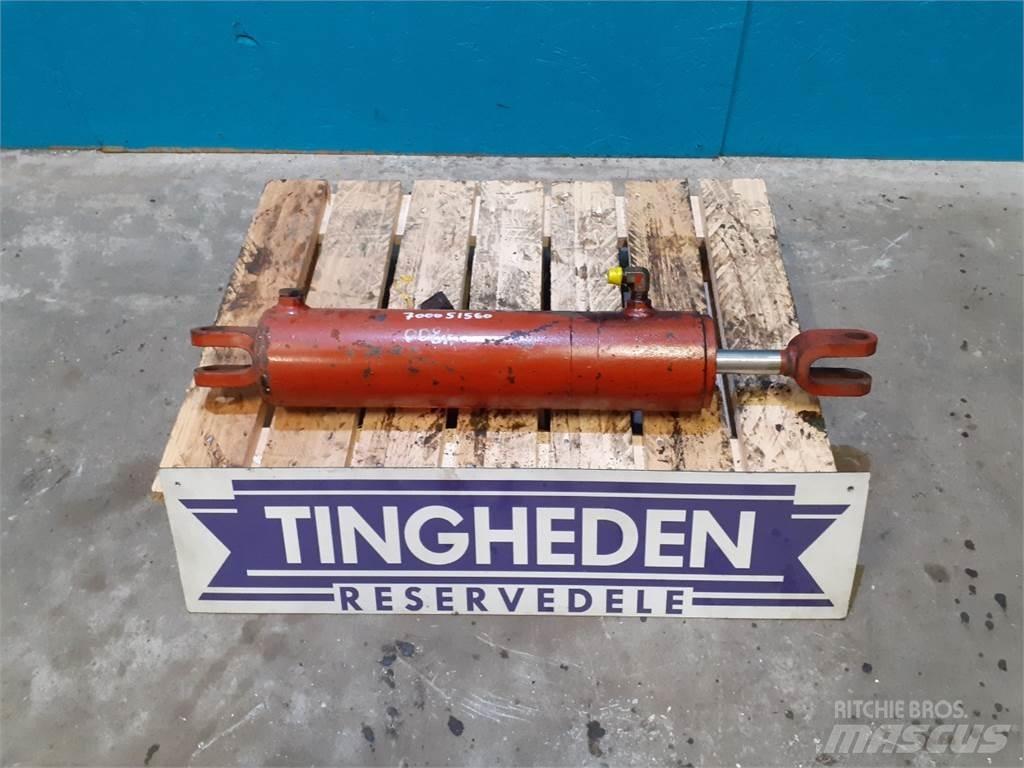 Hesston 4800 Balenklemmen