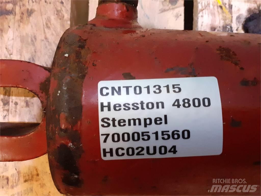 Hesston 4800 Balenklemmen