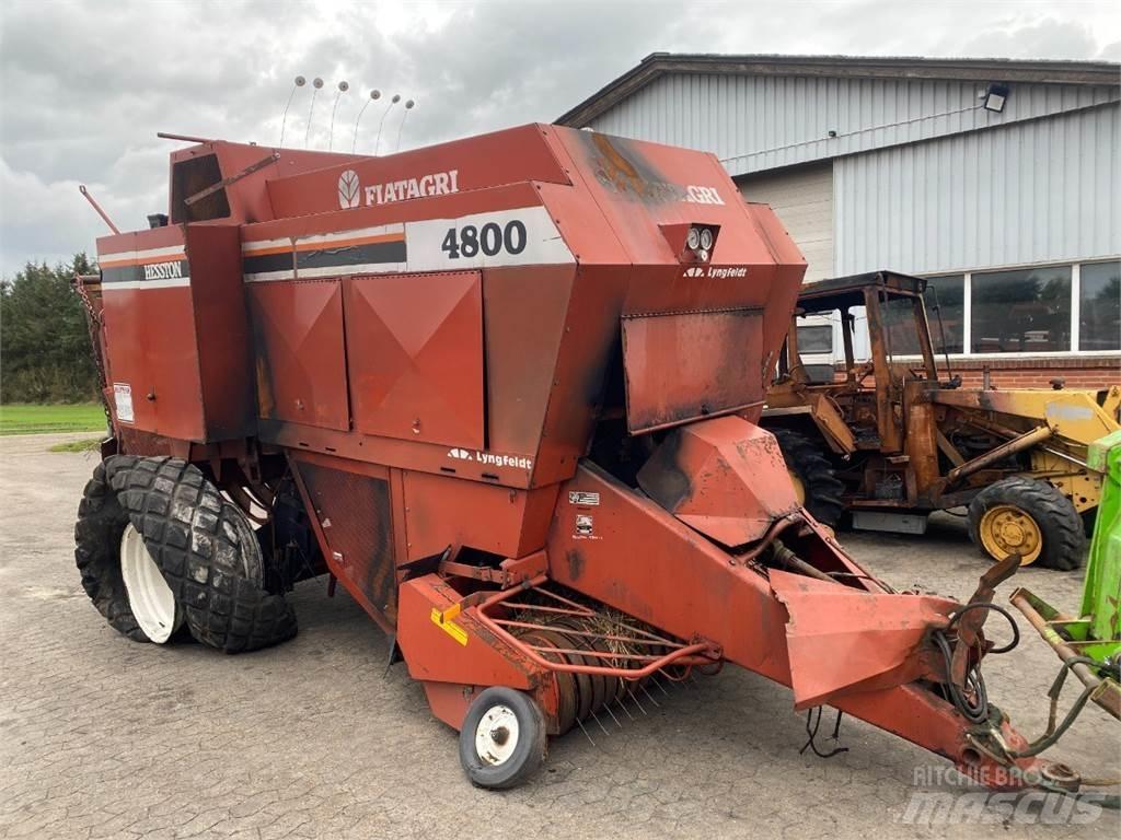 Hesston 4800 Vierkante balenpers