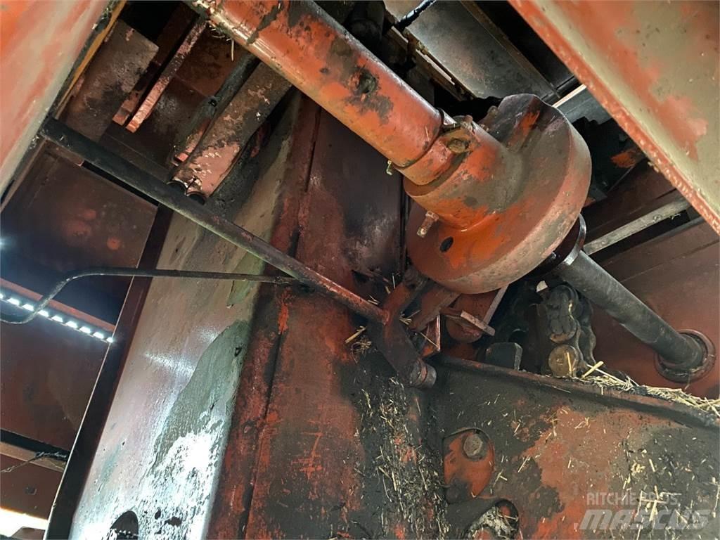 Hesston 4800 Vierkante balenpers