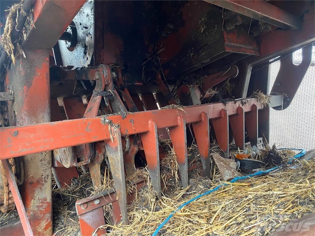 Hesston 4800 Vierkante balenpers