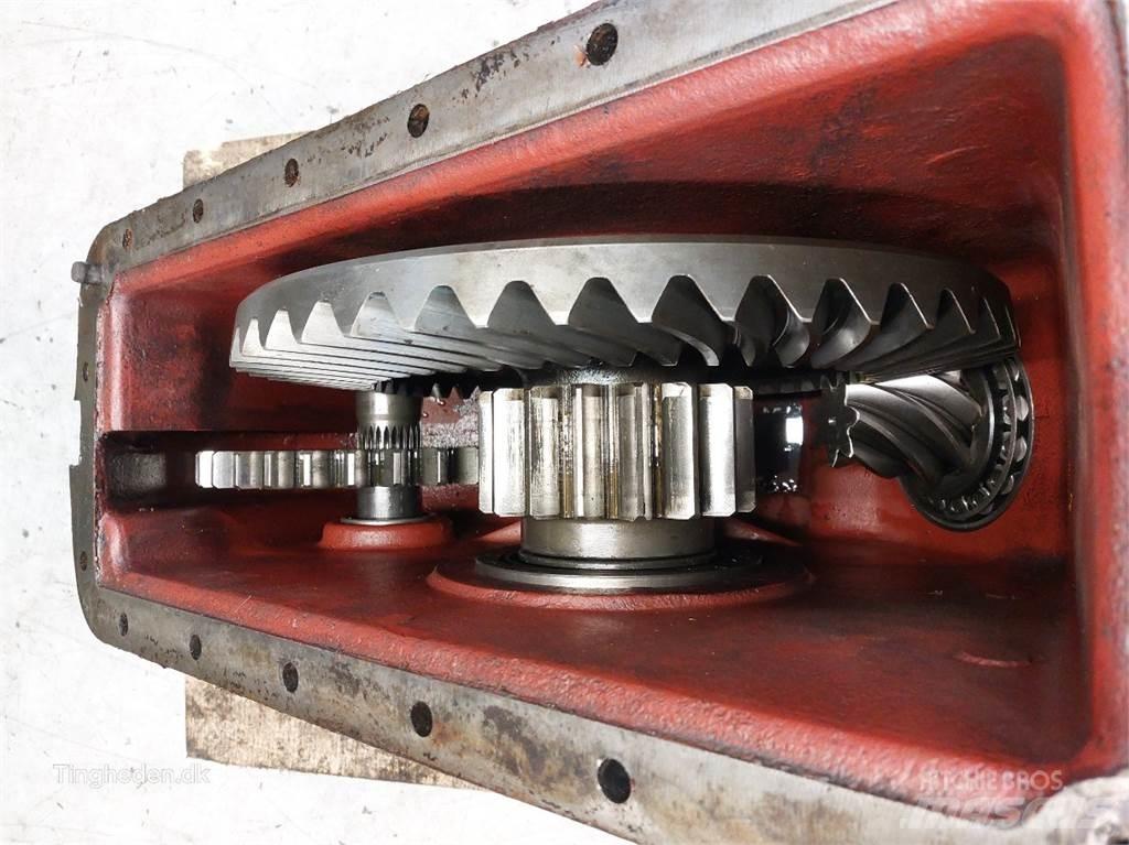 Hesston 4860 Transmissie