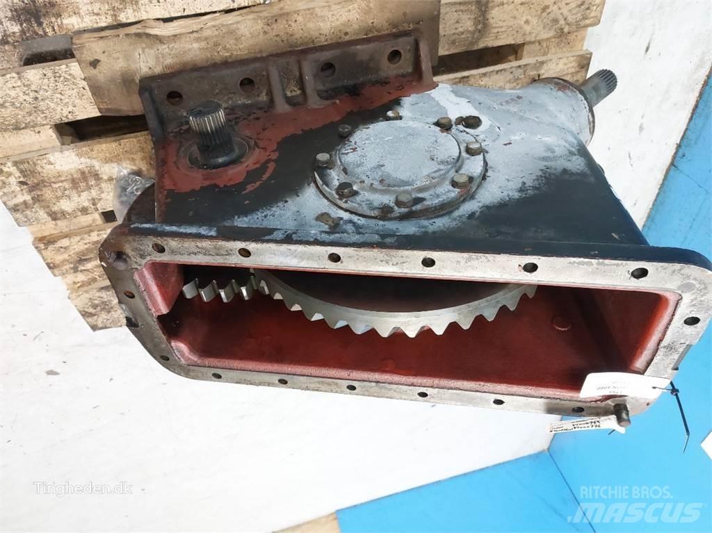 Hesston 4860 Transmissie
