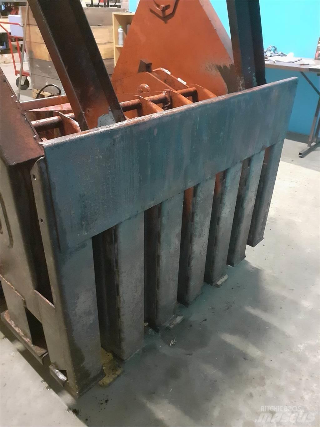 Hesston 4900 Overige hooi- en voedergewasmachines