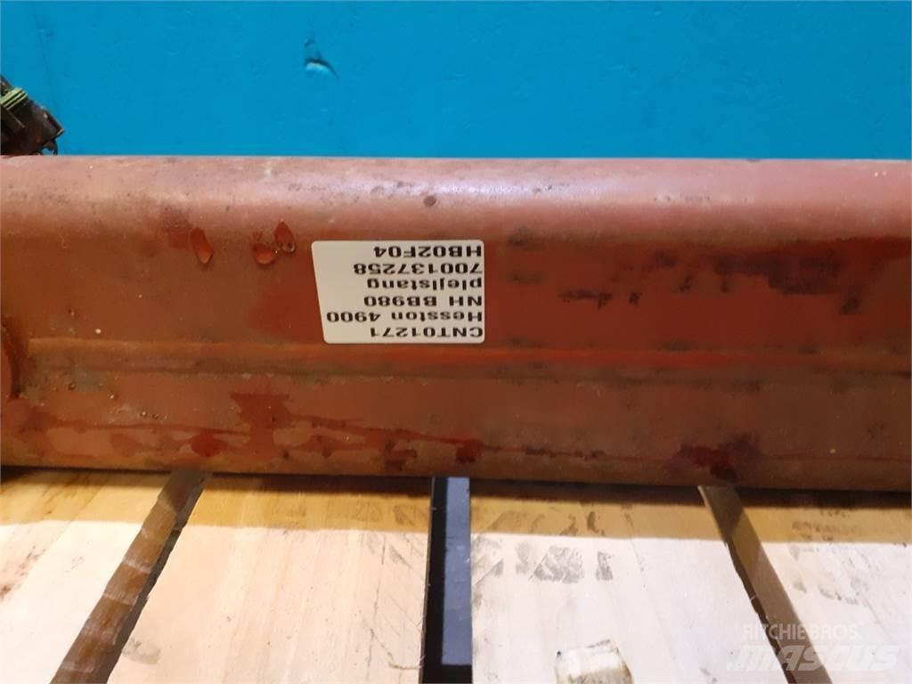 Hesston 4900 Overige hooi- en voedergewasmachines