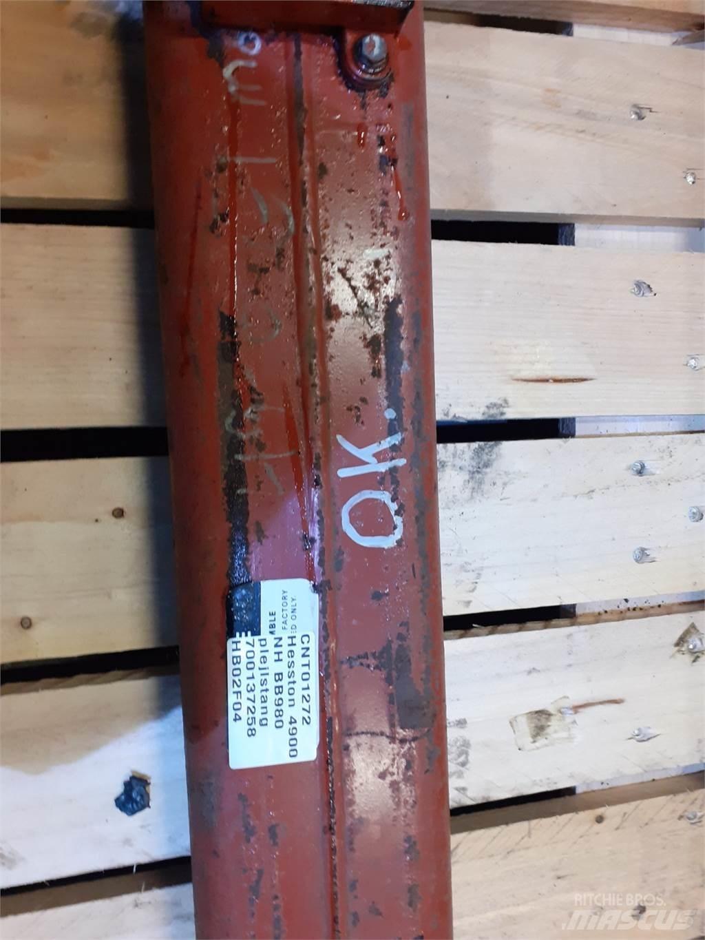 Hesston 4900 Overige hooi- en voedergewasmachines
