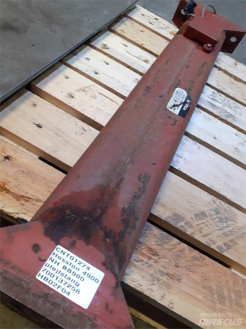 Hesston 4900 Overige hooi- en voedergewasmachines