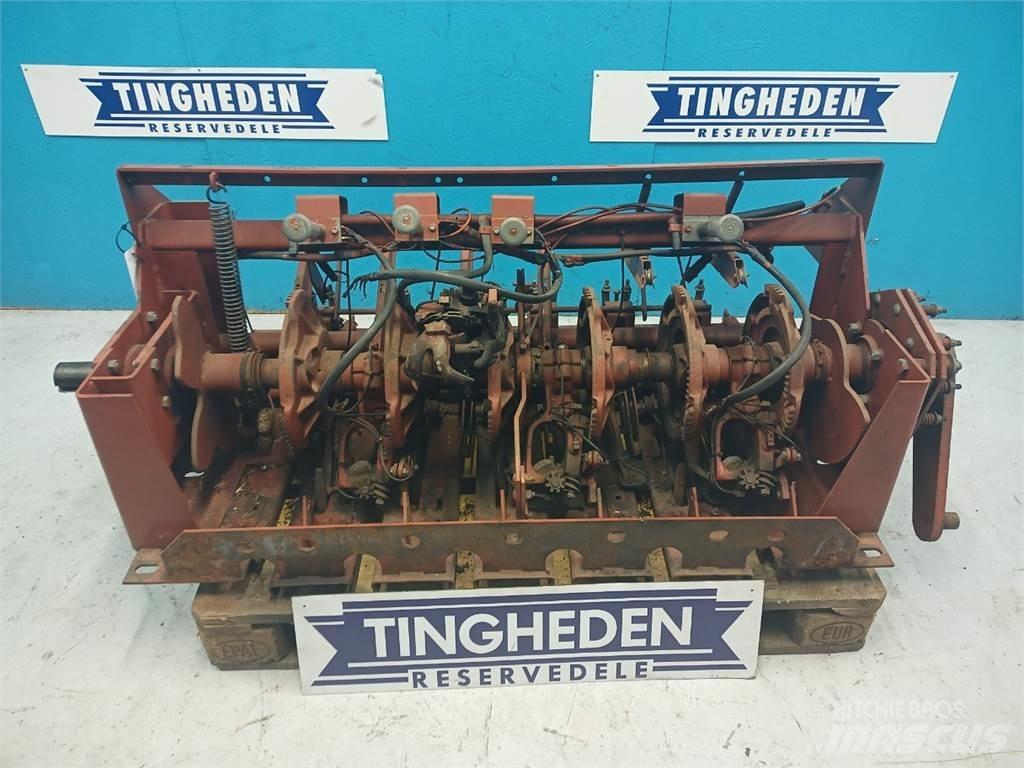 Hesston 4900 Overige hooi- en voedergewasmachines
