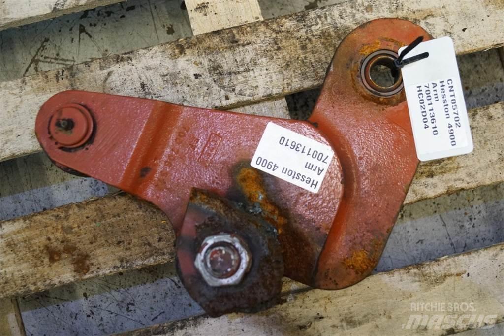 Hesston 4900 Balenklemmen