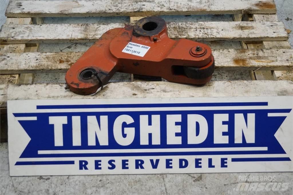 Hesston 4900 Balenklemmen