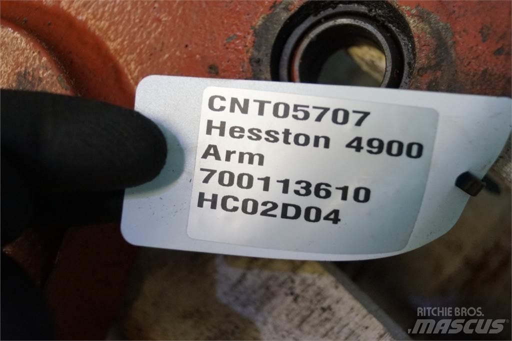 Hesston 4900 Balenklemmen