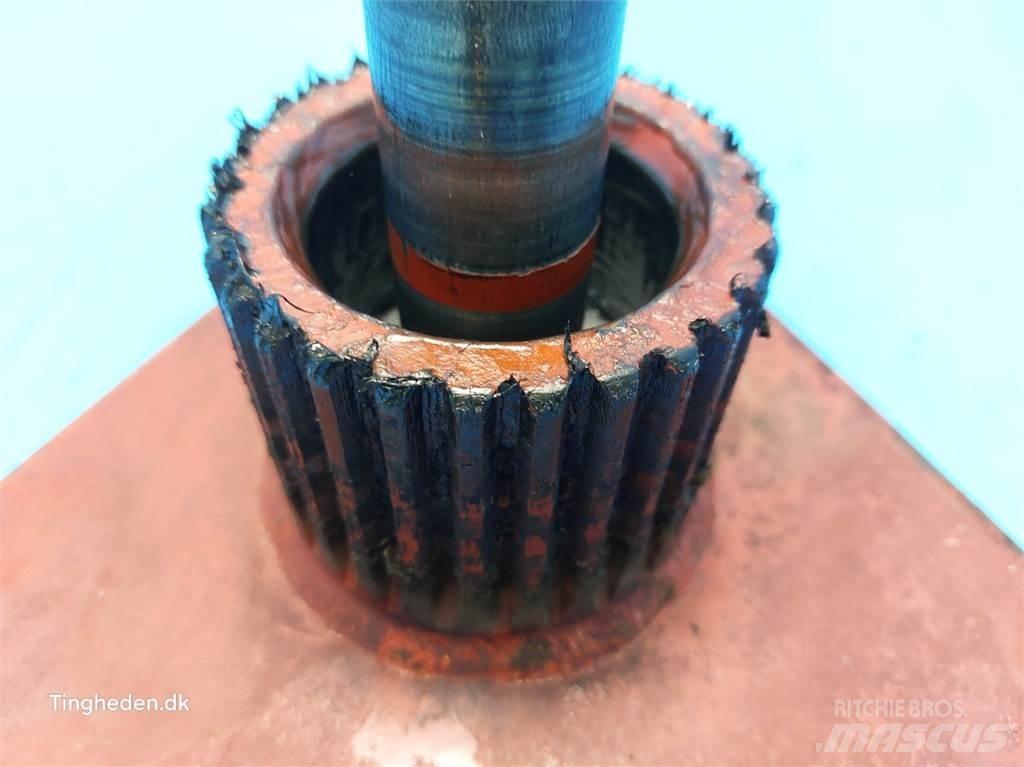Hesston 4900 Transmissie