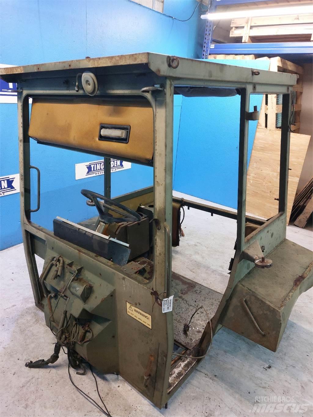 Hydrema 806 Cabine en interieur