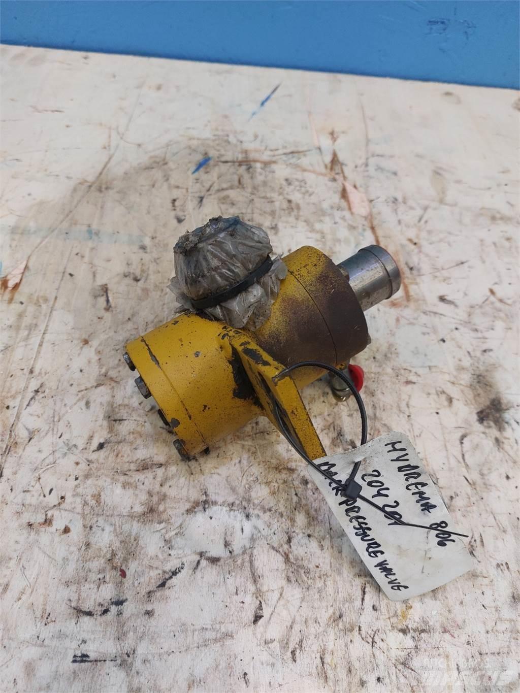 Hydrema 806 Hydraulics
