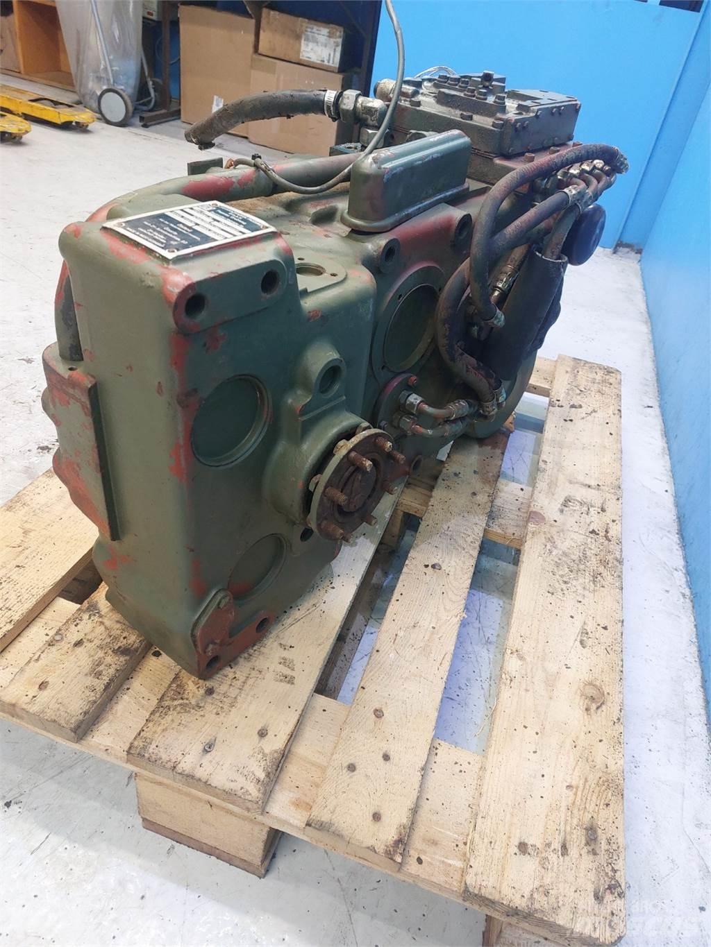 Hydrema 806 Transmissie