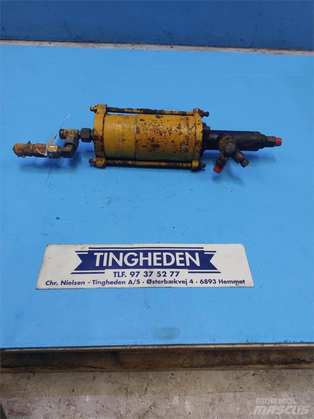 Hydrema 806 Hydraulics