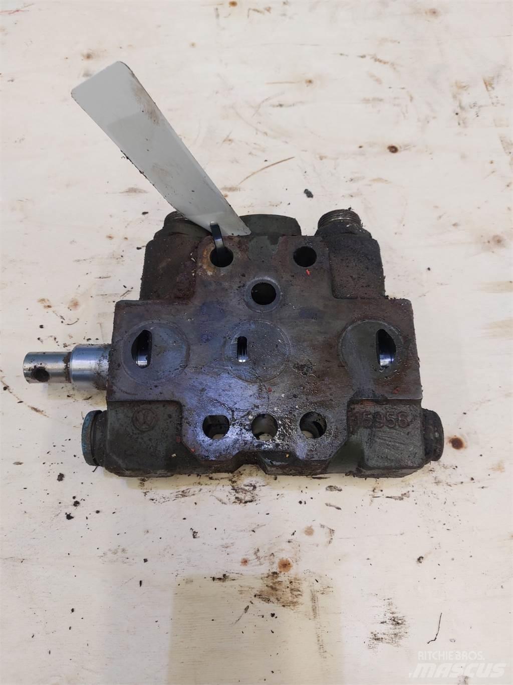 Hydrema 806 Hydraulics