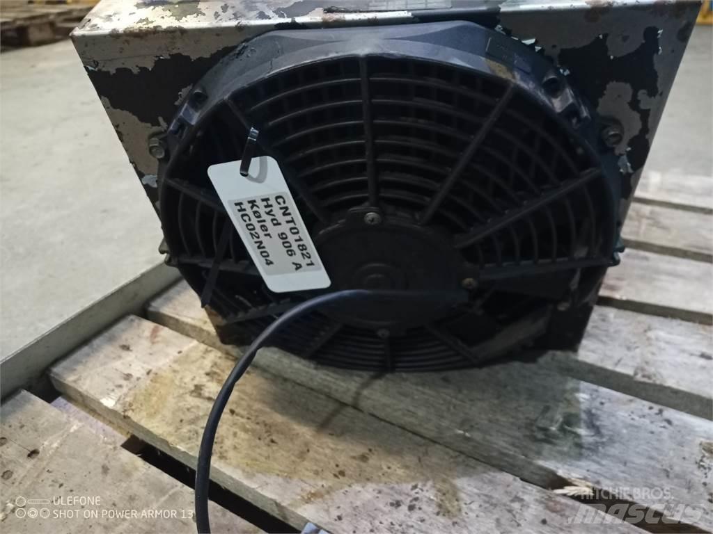 Hydrema 906A Radiatoren