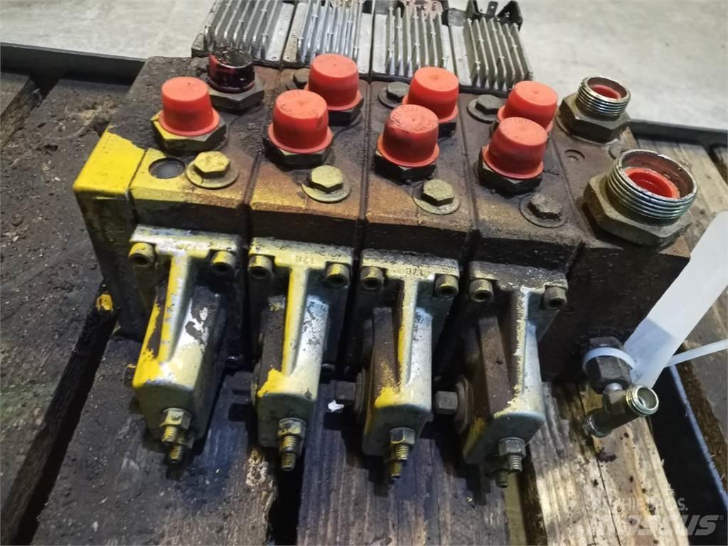 Hydrema 906B Hydraulics