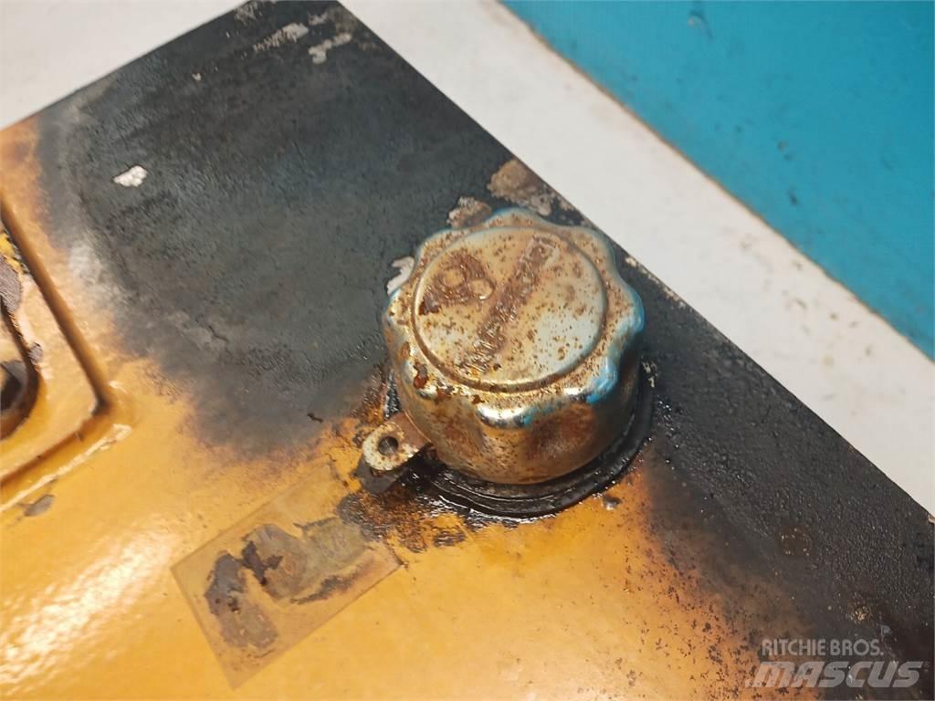 Hydrema 906B Hydraulics